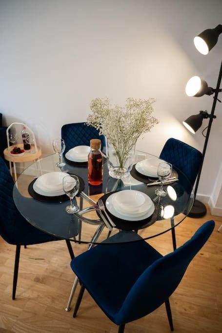 2 Bed In Leeds Centre Leeds (West Yorkshire)